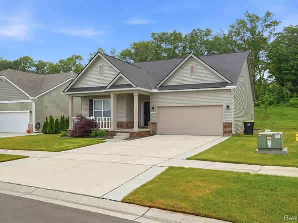 171 Coppice Way, White Lake, MI 48386