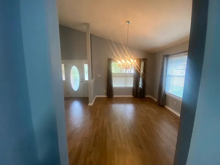 8251 Magnolia Village Dr N — Photo 20