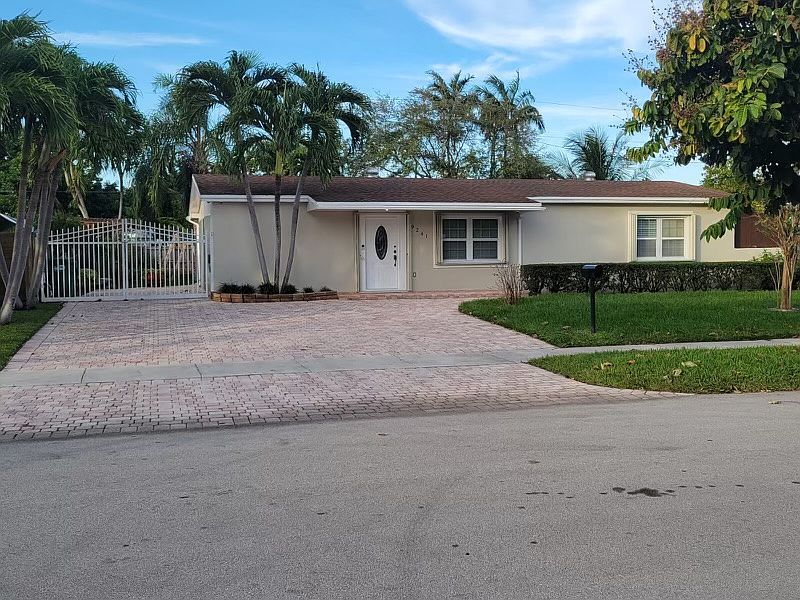 1st image of 9241 Nautilus Dr