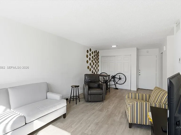 17255 SW 95th Ave #355 — Photo 4