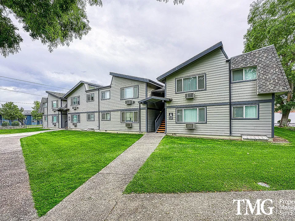 Crown Village Apartments