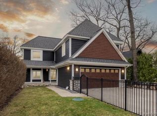 1901 Grove St, Highland, MI 48356