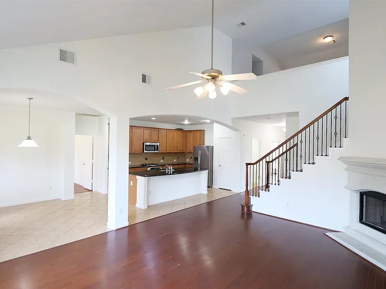6119 Lakenshire Falls Ln — Photo 11