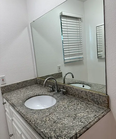 9219 Cedar St — Photo 13