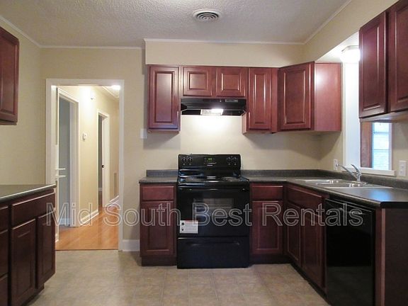 4th image of 3963 E Whitehaven Park Cres