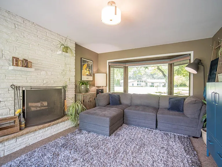 10254 N Sunnycrest Dr — Photo 7