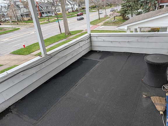 4th image of 16310 Clifton Blvd
