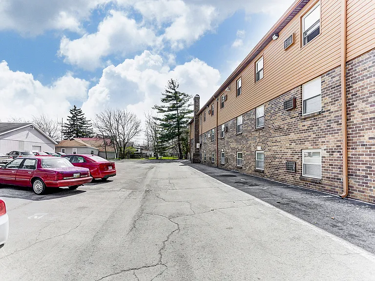 1212 Bellefontaine Avenue - 29 — Photo 5