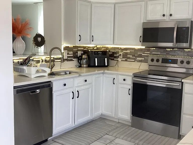 3355 Canton Ct — Photo 6