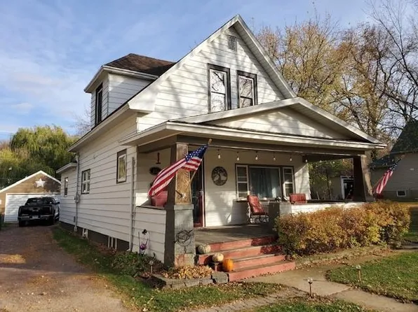 221 Fremont St S, Lake Benton, MN 56149