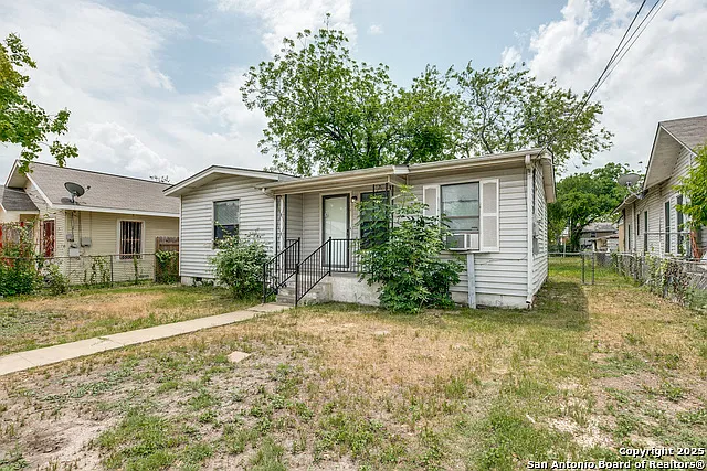 2 bed, 1.0 bath, 840 sqft, $1,195 — Photo 4