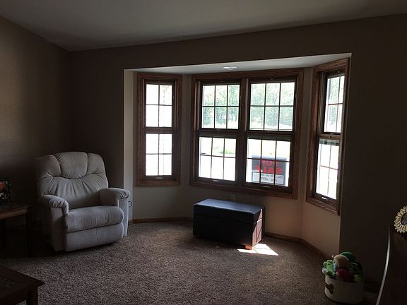 5th image of 977 Park Pl