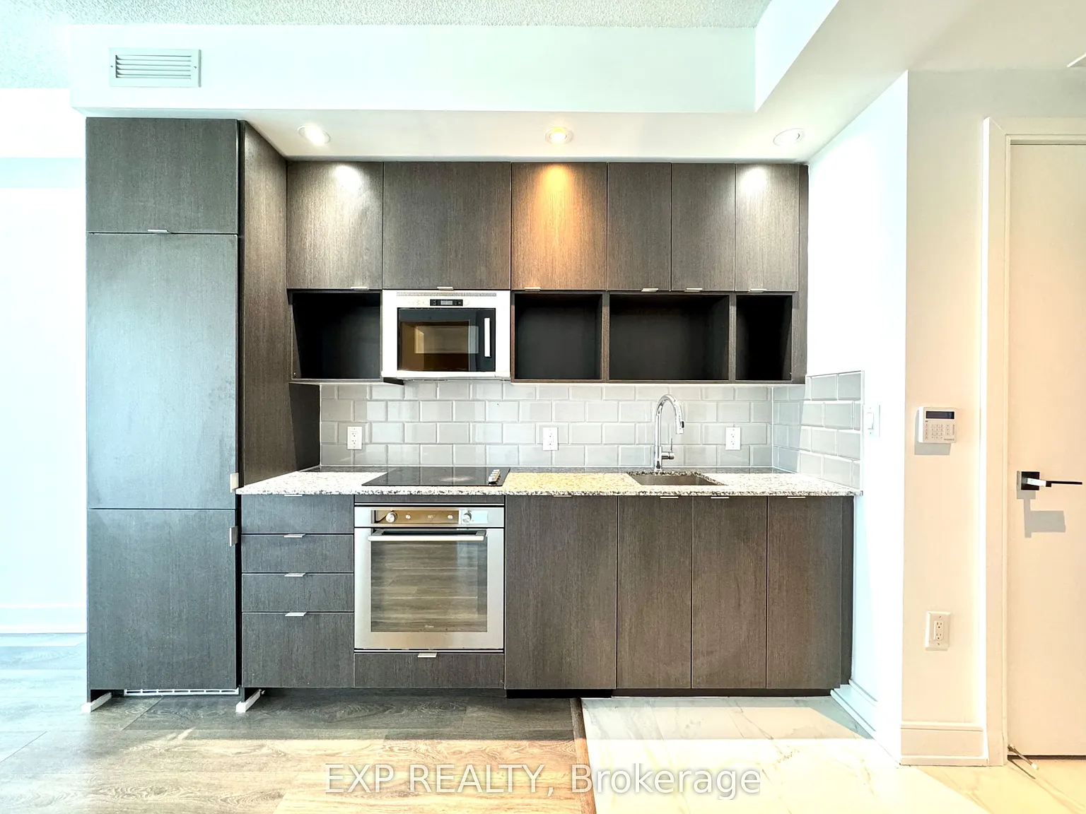 2 bed, $2,350 — Photo 4