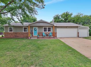 371 S Turquoise Ln, Wichita, KS 67209