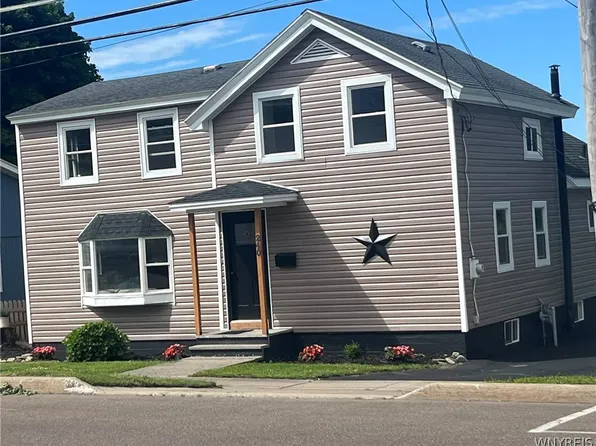 240 Syracuse Ave, Oswego, NY 13126
