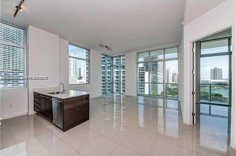 1st image of 500 Brickell Ave APT 1101