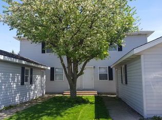 2409/2411 Oakland Cir, Morris, IL 60450