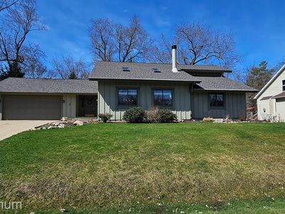 3960 S Bradmore Ave N, West Bloomfield, MI, 48324