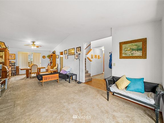 5th image of 312 White River Drive E