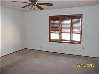 4th image of 444 N Santa Monica St