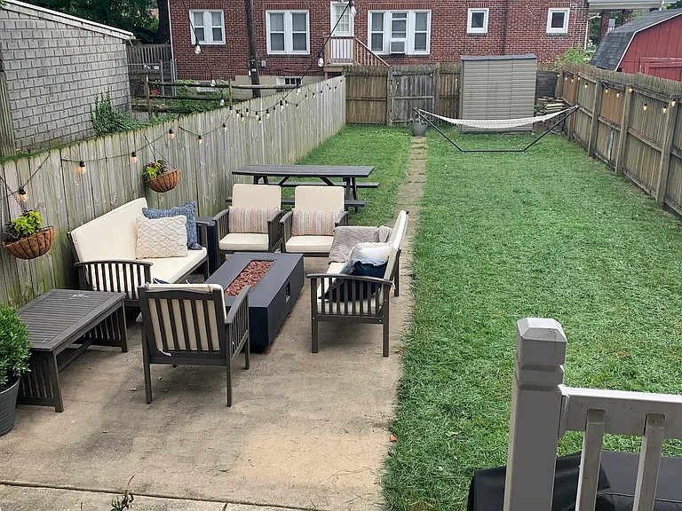 218 Telford Ave — Photo 15