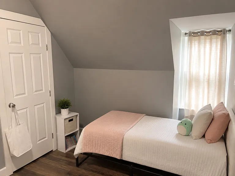 Second level bedroom