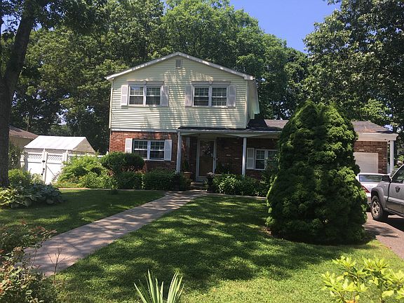 5th image of 89 Parkwood Dr