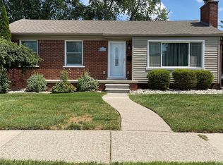 9834 Brookfield St, Livonia, MI 48150