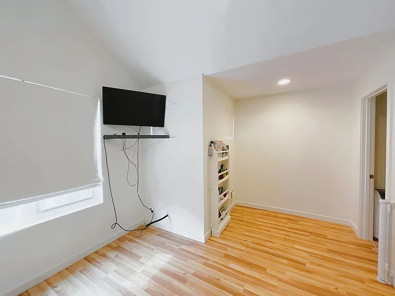 3817 S Angeline St — Photo 11