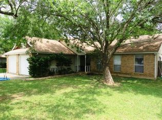 815 Lexington Rd APT A, Elgin, TX 78621