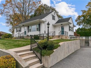 64 Kenyon Rd, Tiverton, RI 02878