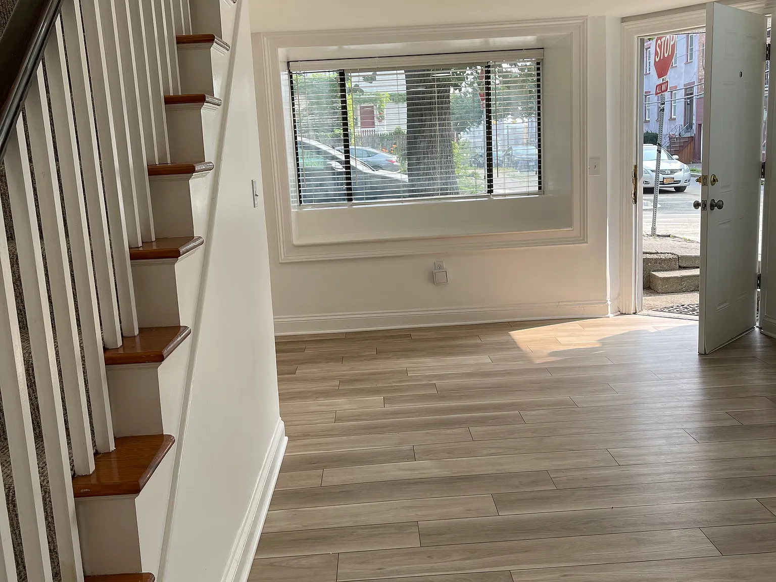 1 bed, $1,200 — Photo 2