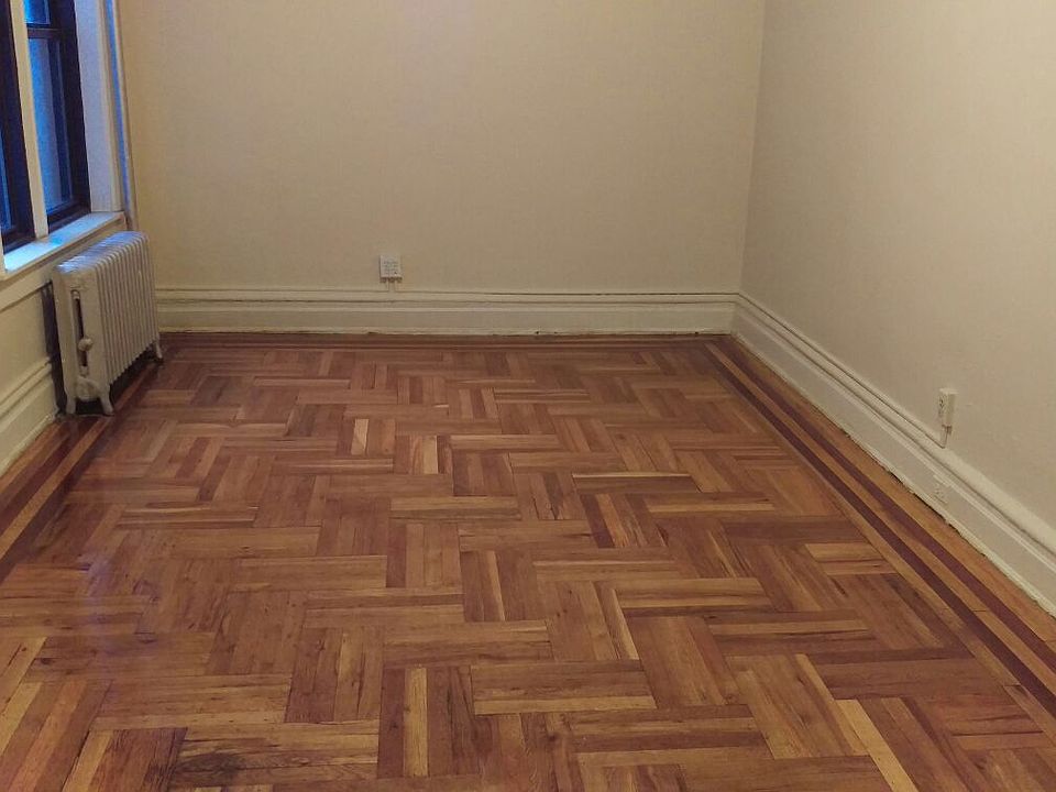 2nd image of 1745 E 8th St APT D2