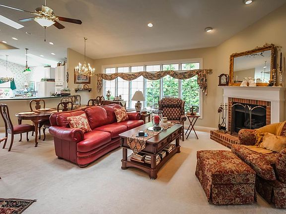 4th image of 4242 Edgewood Ct
