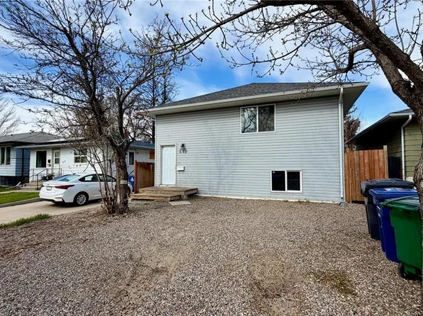215 V AVENUE N, Saskatoon, SK S7L 3E5