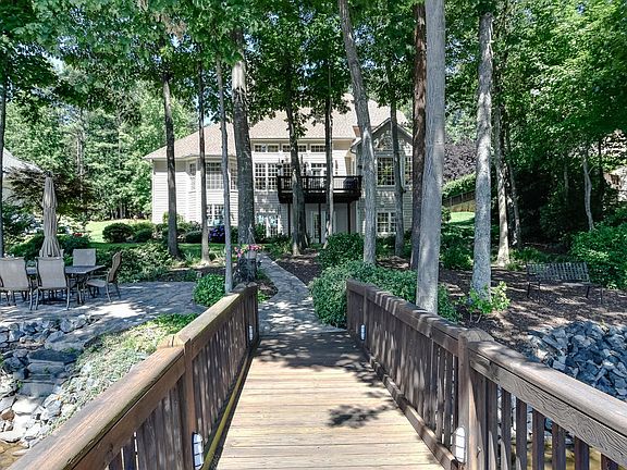 4th image of 123 Ivy Hollow Ln