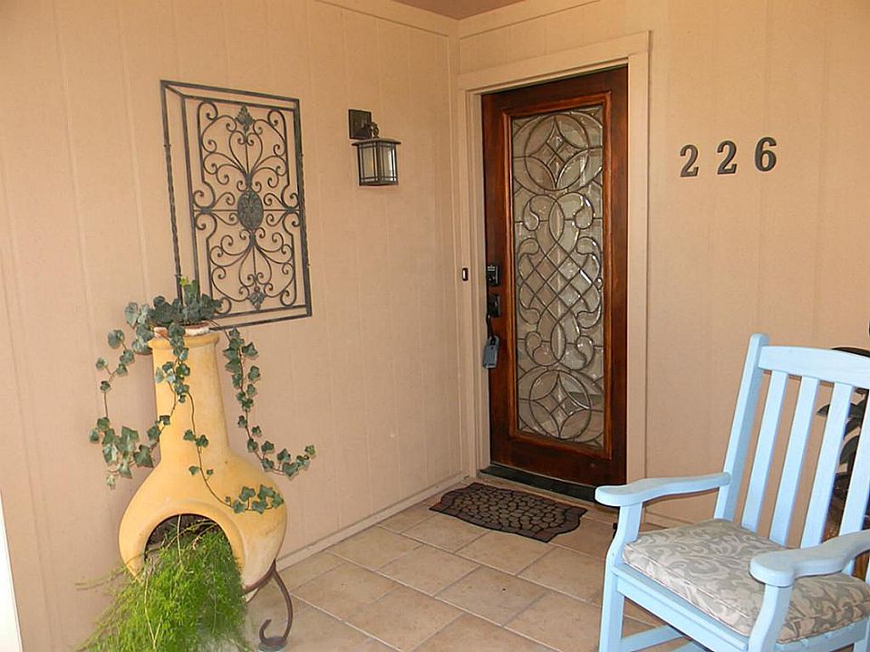 Welcoming entry to your WATERFRONT condo!