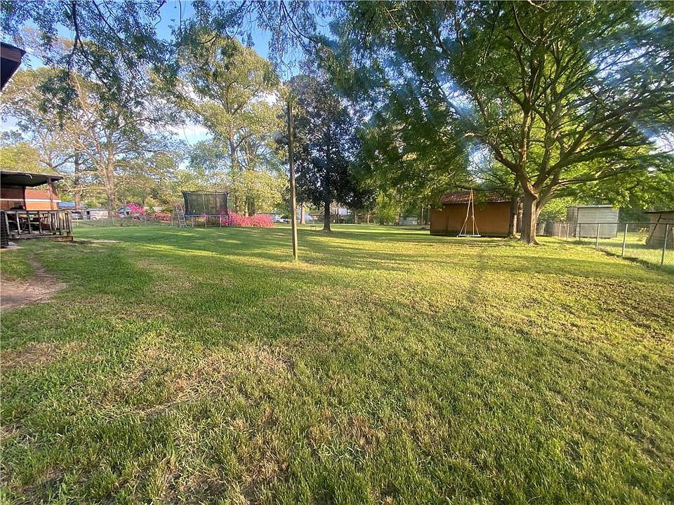 2nd image of 1896 Highway 1241