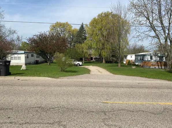 13915 West St, Cedar Springs, MI 49319