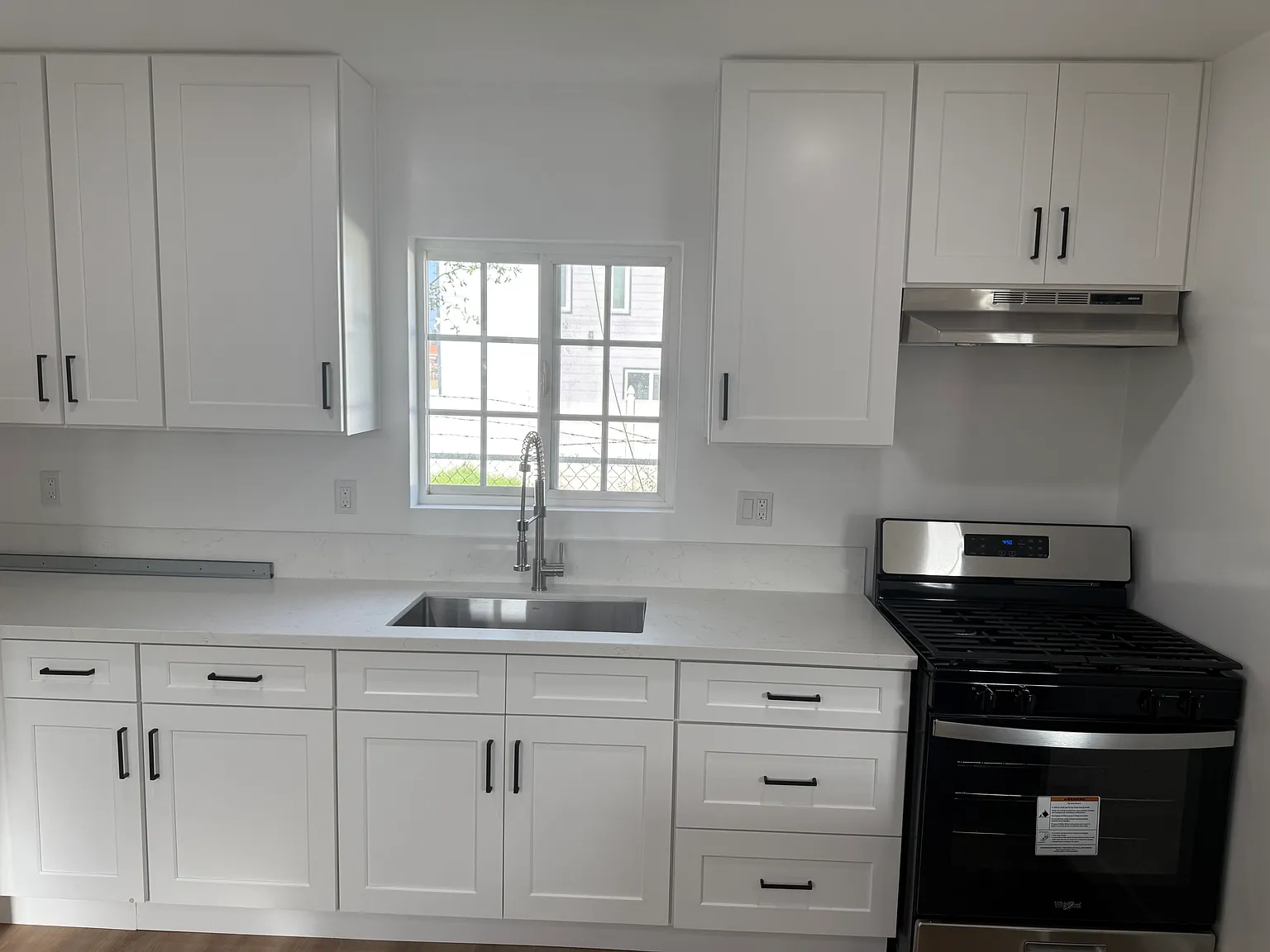 2 bed, 700 sqft, $2,950 — Photo 3