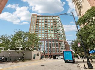 600 N Kingsbury St APT 101, Chicago, IL 60654