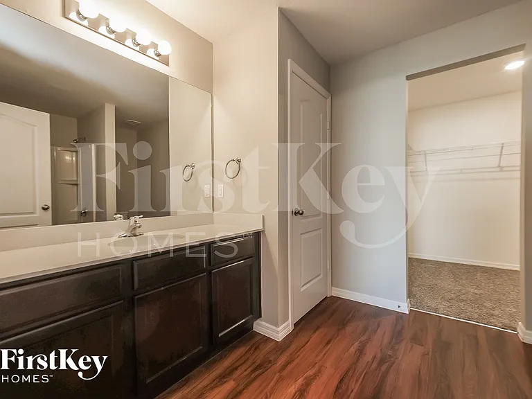 1544 Swan Lake Cir — Photo 9