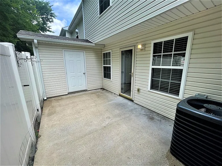 3164 Prater Ct — Photo 18