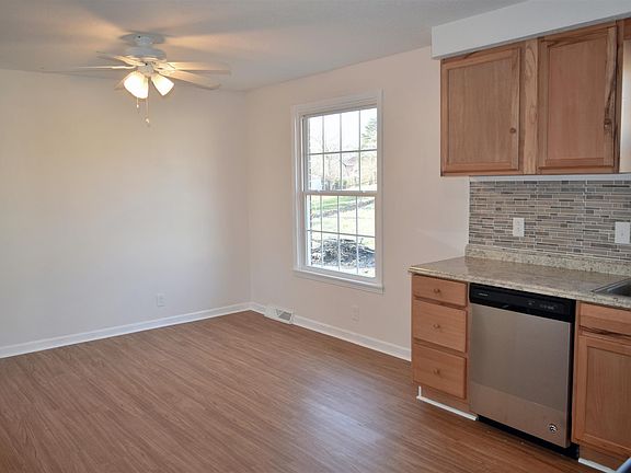 4th image of 1567 Cherry Tree Dr