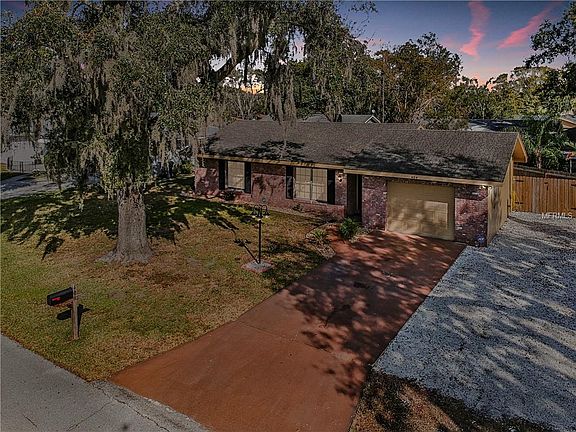 4th image of 404 Cypress Cv