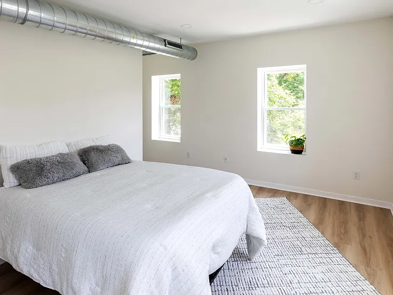 2995 S Clement Ave #A — Photo 15
