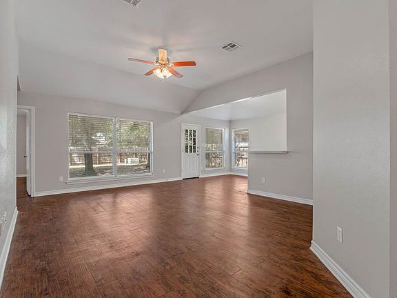 4th image of 3516 Vienna Dr