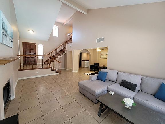 3rd image of 3109 Clamdigger Ln