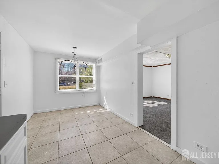 6 Farm Ln — Photo 5