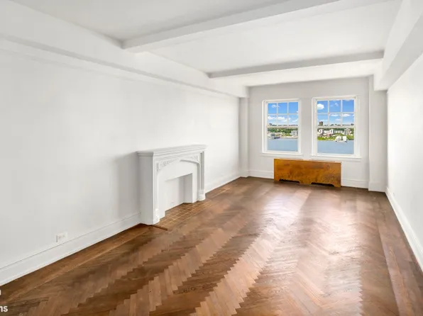 315 Riverside Drive 16D image 3 of 17
